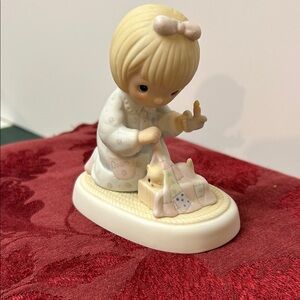 Precious Moments PM-831‎  “Dawn's Early Light” 1983  With Box